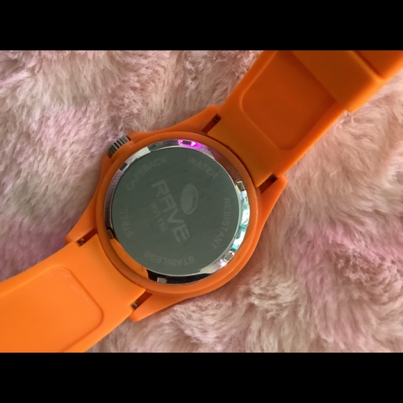 Rave Unisex Silicone Watch - Picture 4 of 4